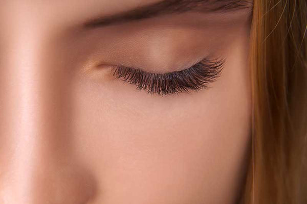 Natürliche Lashes: Für einen umwerfenden Augenaufschlag